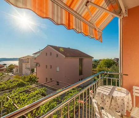 Peraic Apartment *
